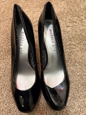 Madden Girl Black Patent Round-Toe Pumps